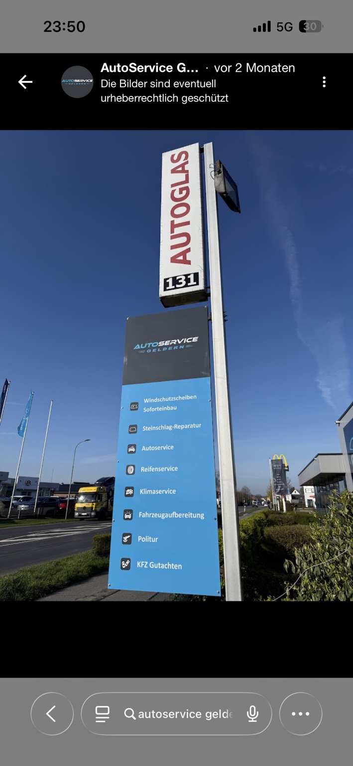 Das Autoglas- und Autoservice-Geldern-Schild an der Weseler Straße 131